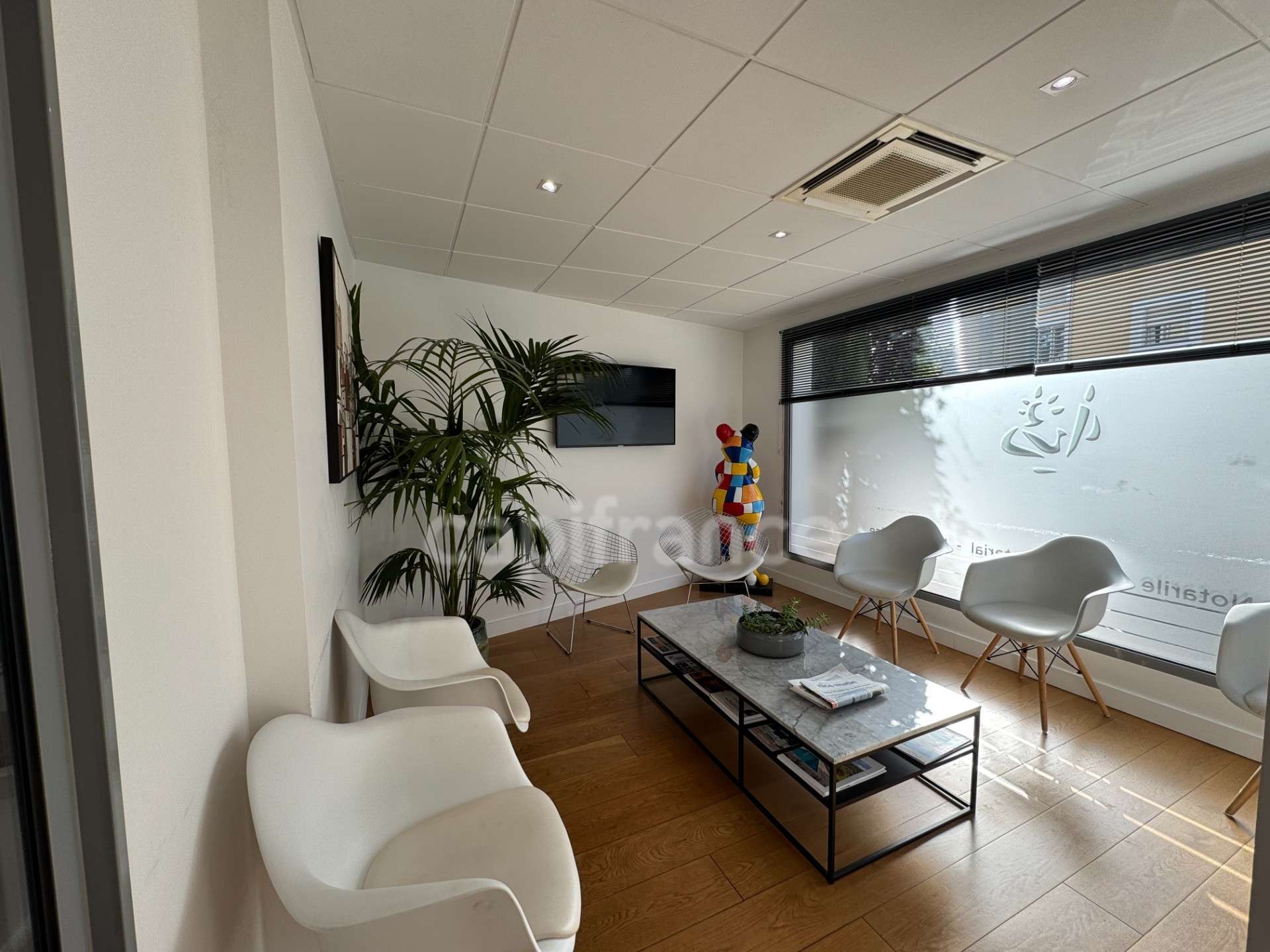A louer local commercial de 114m² à Mougins centre