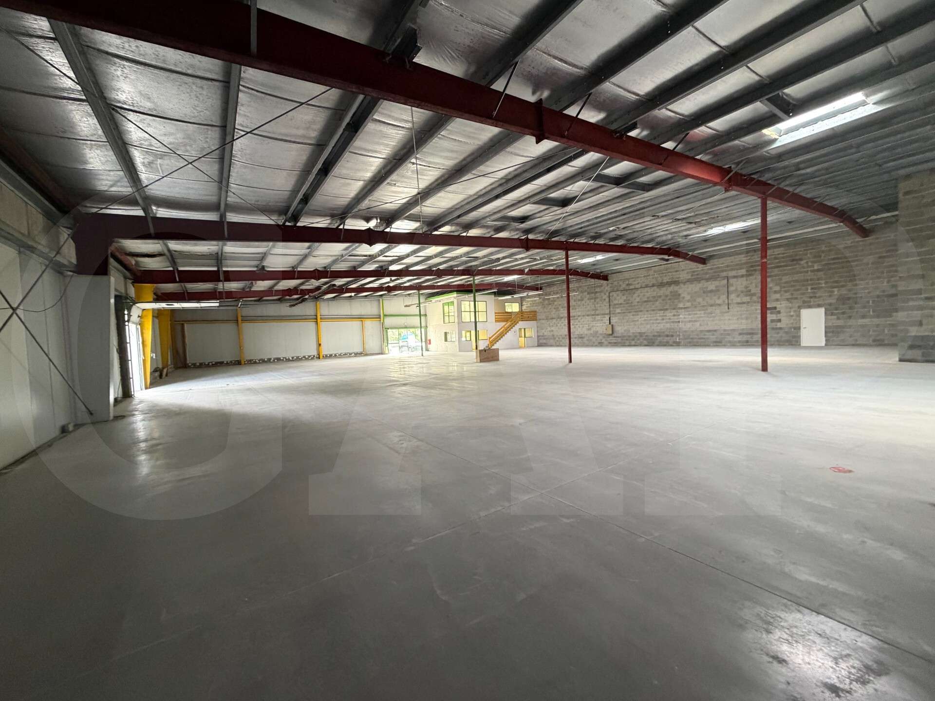 Local d’activité de 1 115m² à louer à Brest