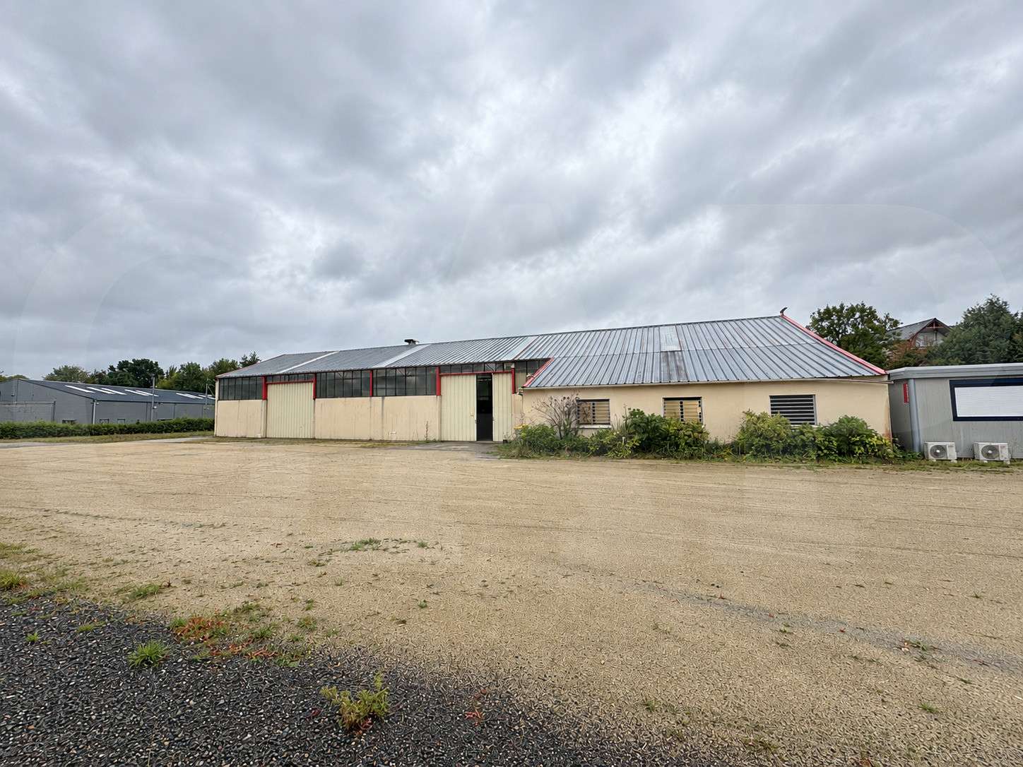 Vente local d'activité indépendant 840m² St Armel