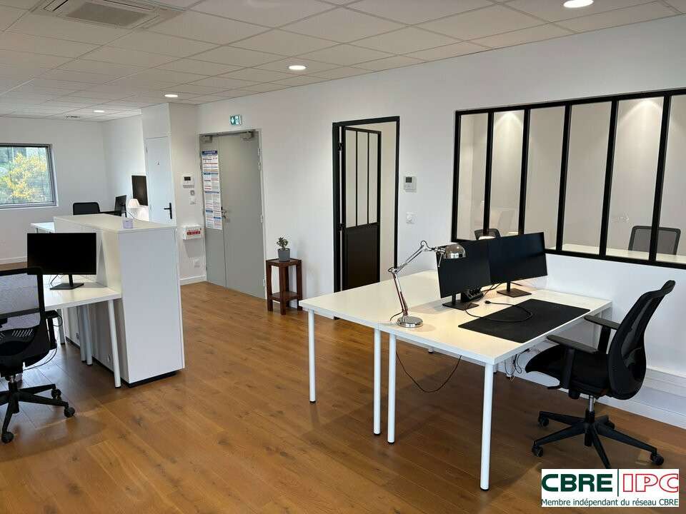 Location bureaux lumineux de 59m² à Bidart