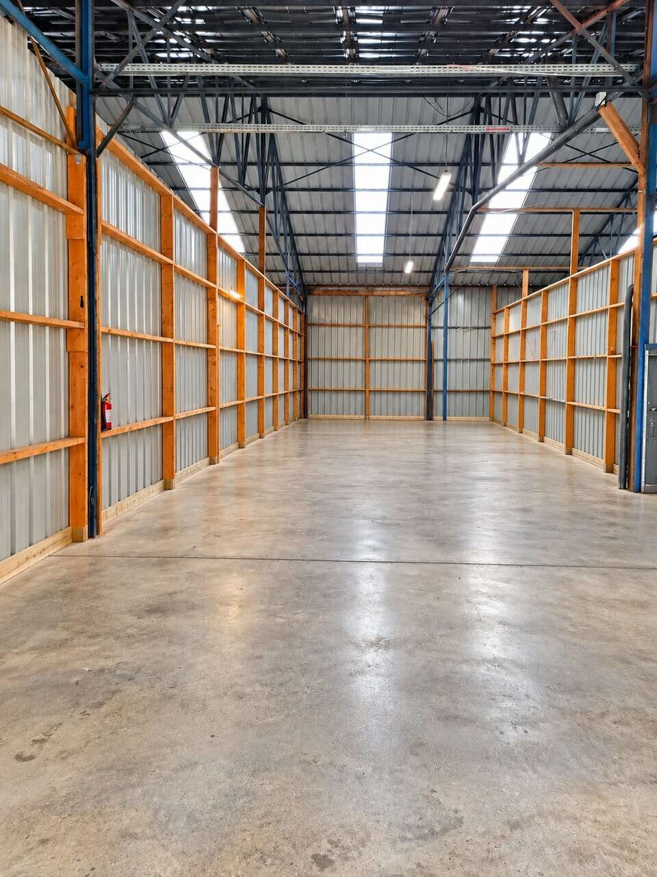 Location cellule de stockage 200m² en ZA à Vitré