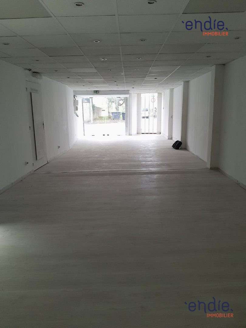 Cède local commercial 110m² à Charleville-Mézières