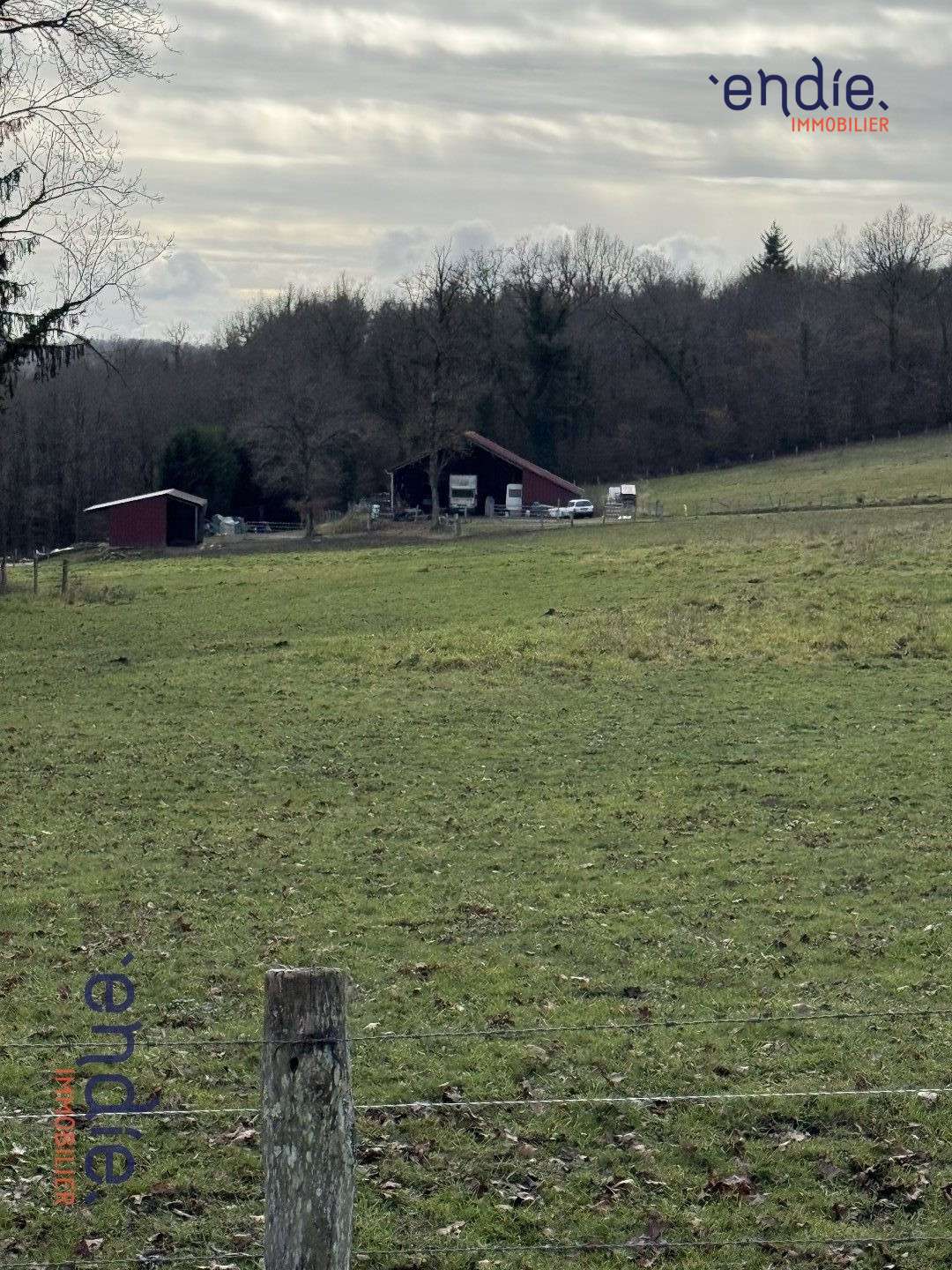 Vente terrain agricole avec bâtiments à Chaillac 