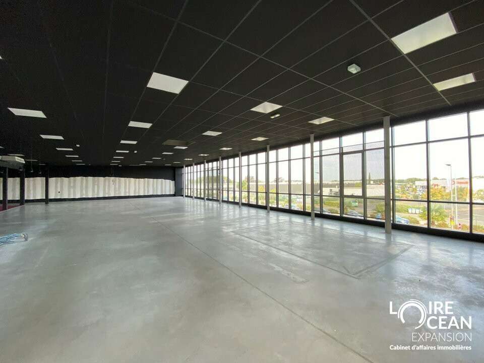 A louer local commercial de 720m² pole Sud Vertou