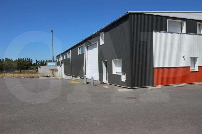 Location bâtiment d'activités 944m² divis. au Rheu