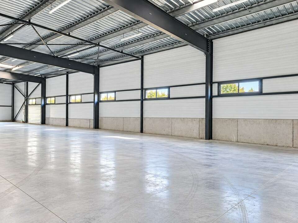 Entrepôt 681m² à louer à Vitré ZA du Plagué