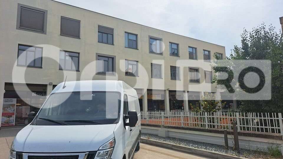 Bureau de 217m² à louer en centre cial à Montluçon