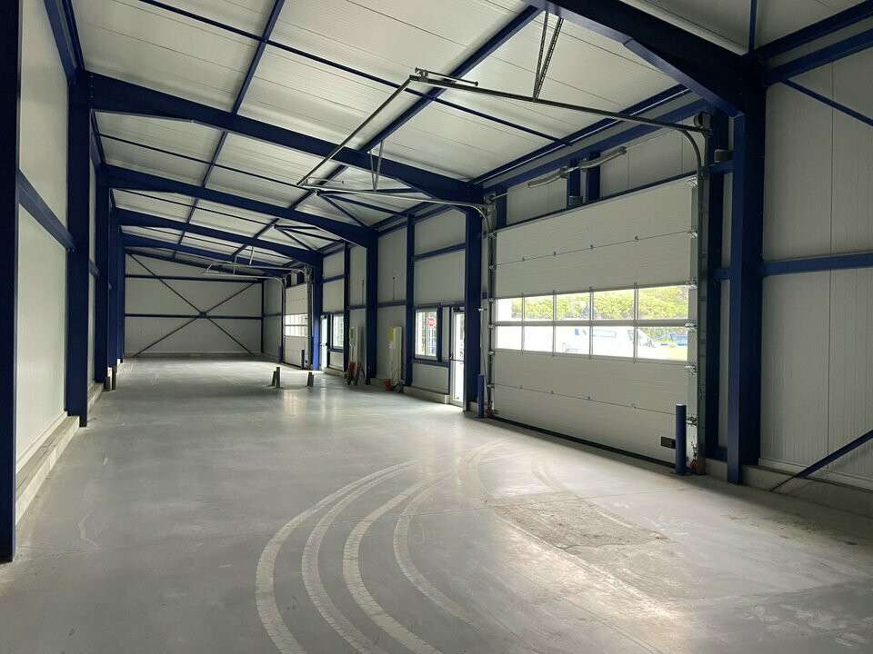 A louer local d'activité neuf de 450m² à Brest