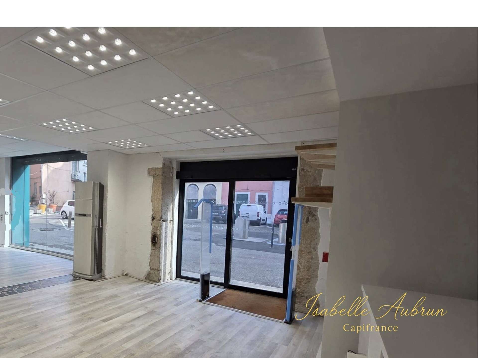 A vendre ou à louer ensemble comm 416m² à Voiron