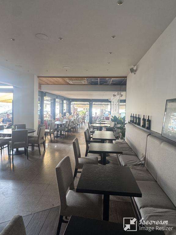 Vend restaurant brasserie Marina Baie des Anges
