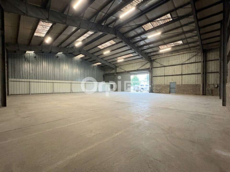 Entrepôt de 400m² disponible à la location