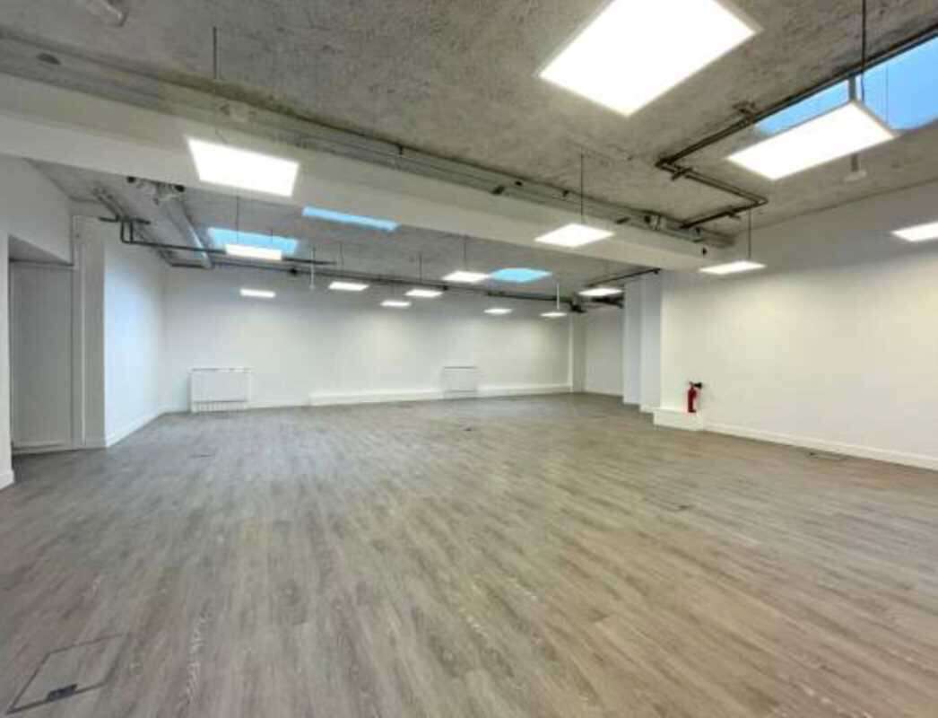 BUREAUX VENDUS LOUES