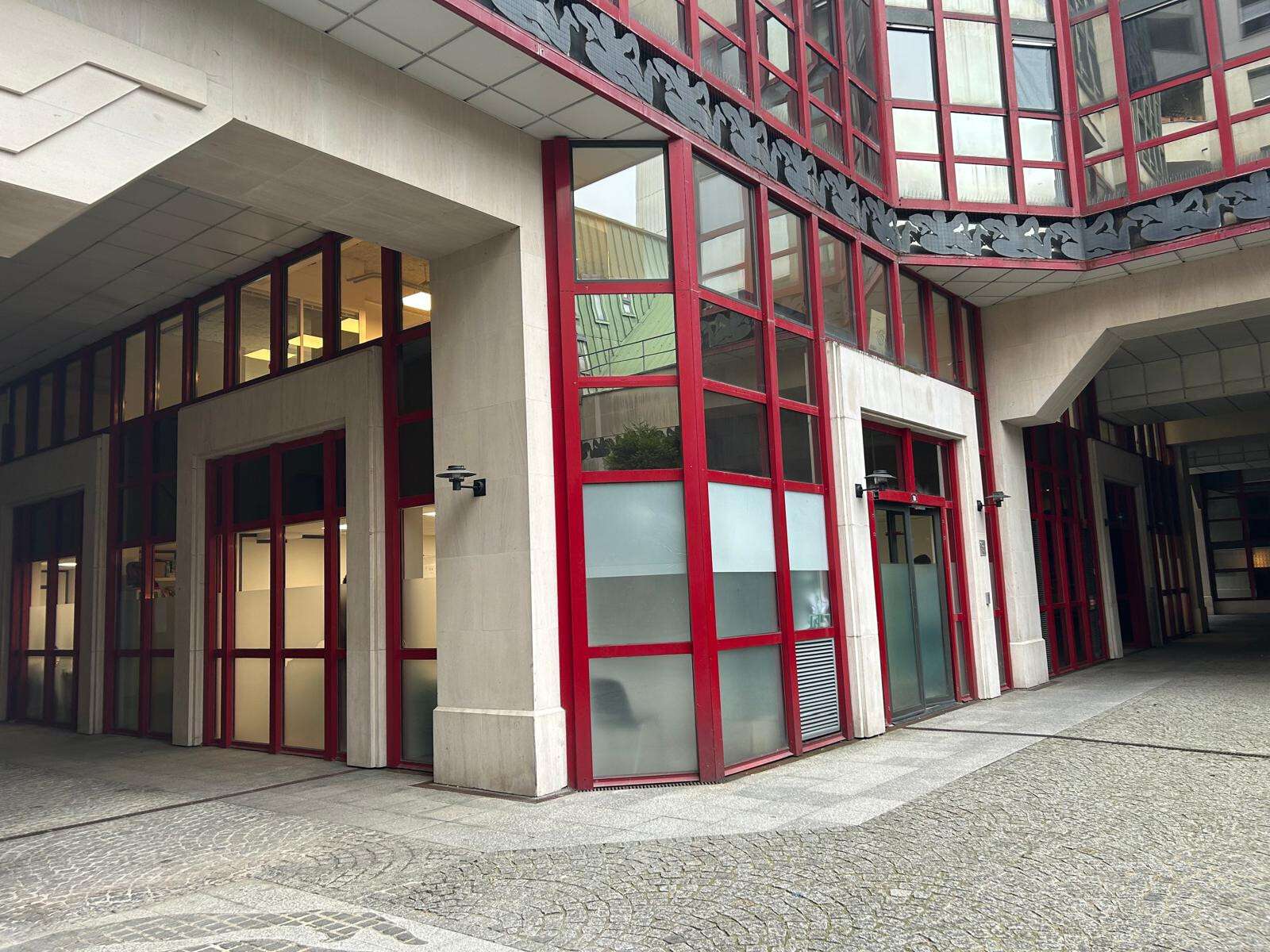 BUREAUX VENDUS LOUES