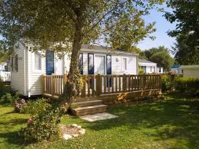 AV camping 75 emplacements prox Vallon Pont d'Arc