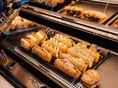 Vente sandwicherie saladerie du midi ouvert 5j7