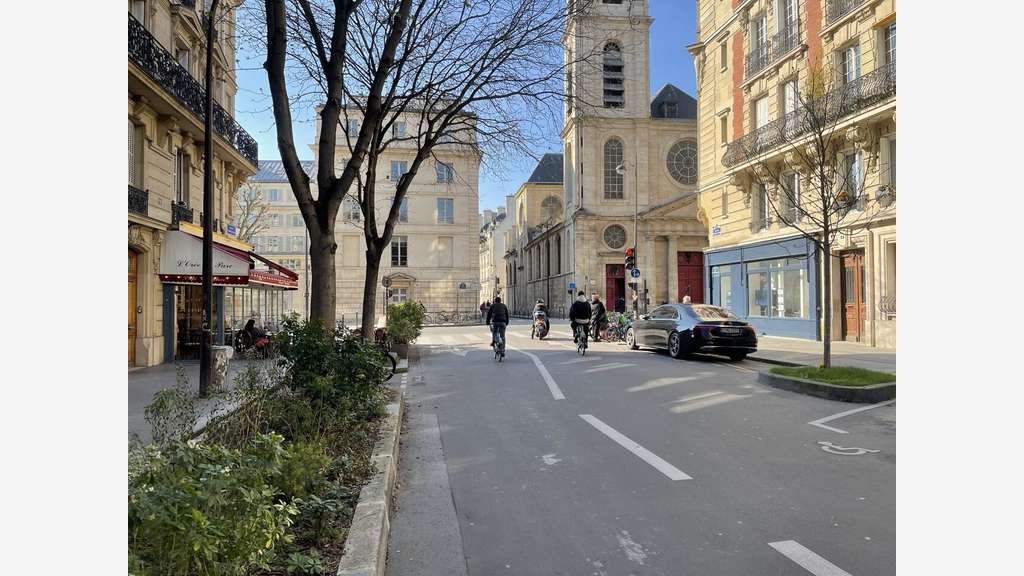 Vente café bar 55 cvts terrasse 40 cvts à Paris 5