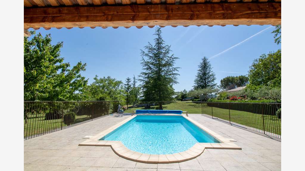 Vente  ancienne ferme du XVIIème Parc du Luberon