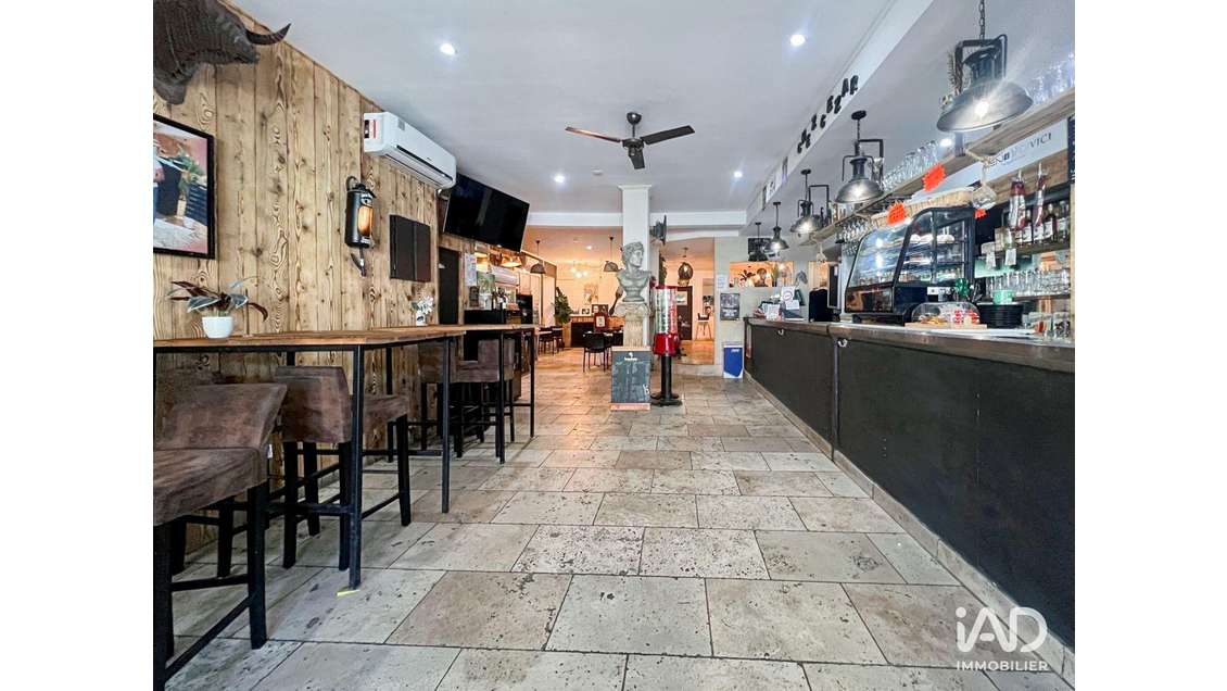 Bar brasserie à Arles