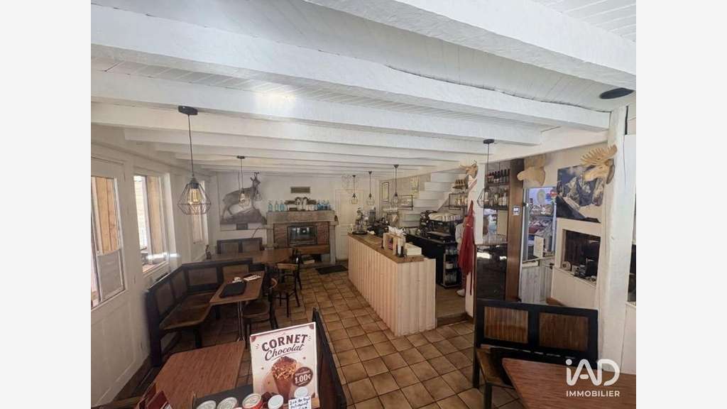 Vente bar crêperie souvenirs confiseries Cauterets