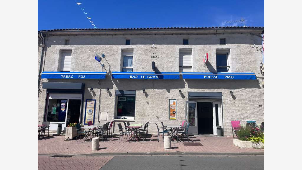A vendre bar tabac jeux terrasse à Chevanceaux