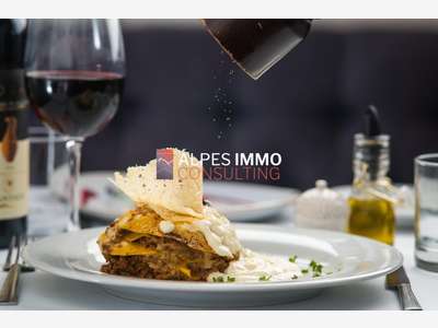 AV bar restaurant axe très passant en Hautes-Alpes