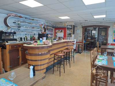 Cède restaurant/maison grand parking dept Aisne