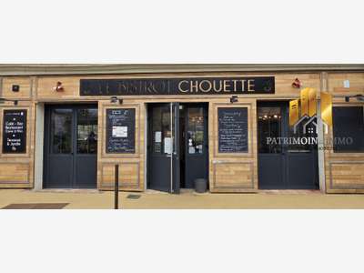Restaurant rénové + grande terrasse + parking – 72