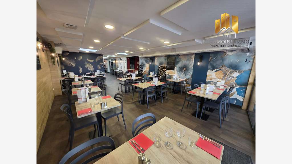 Restaurant rénové + grande terrasse + parking – 72