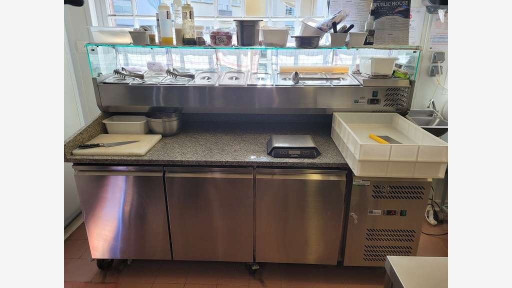 AV bar brasserie emplacement stratégique La Baule