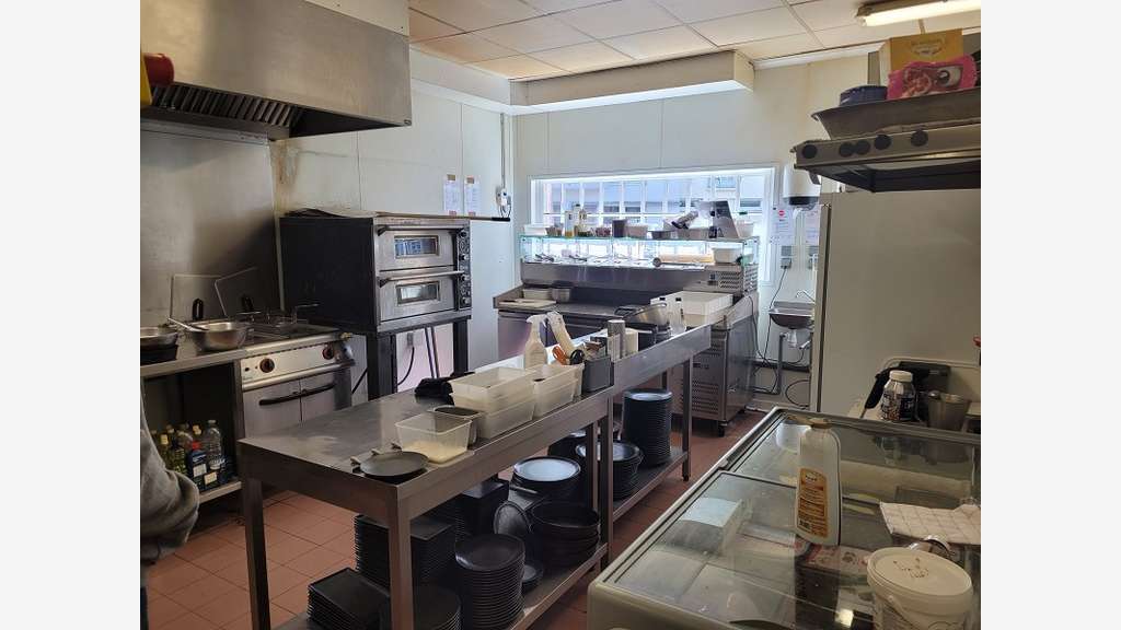 AV bar brasserie emplacement stratégique La Baule