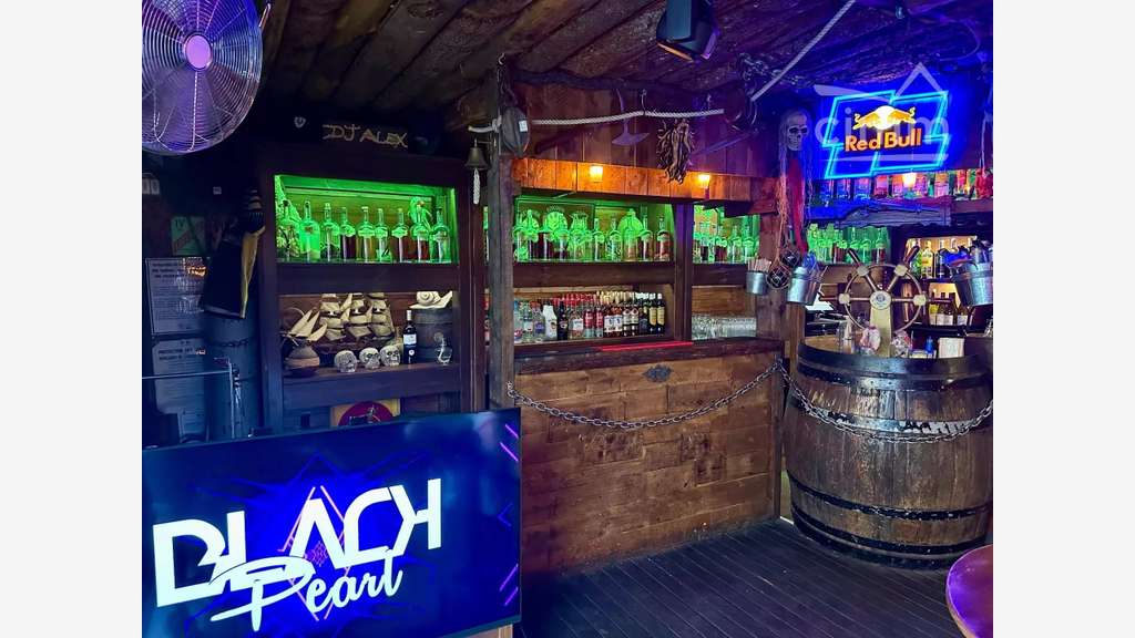 Vente bar à thème très bien situé au Cap d'Agde