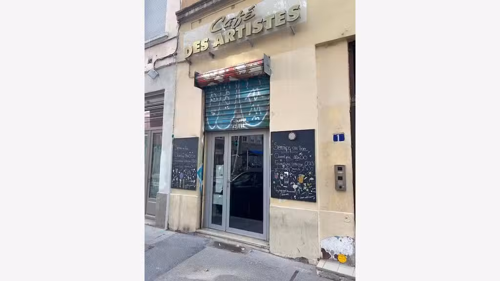 AV bar Pur 25m² à Lyon secteur Croix Rousse