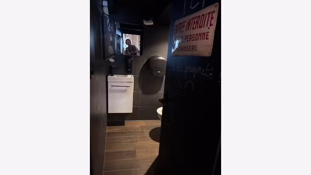 AV bar Pur 25m² à Lyon secteur Croix Rousse