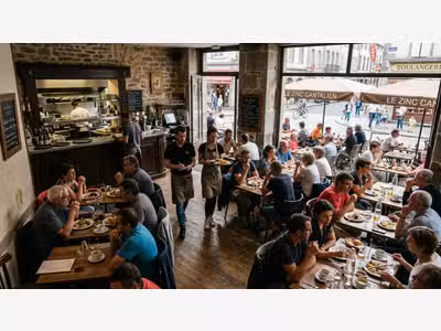 A vendre bar brasserie dans ville dynamique Cantal