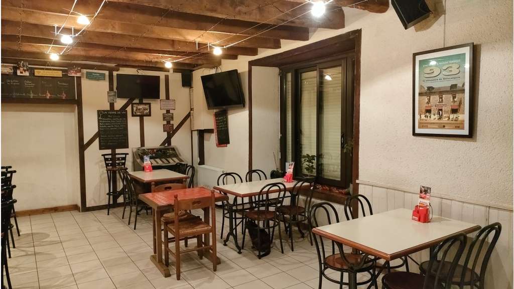 Vente bar tabac FDJ restaurant + logement Moulins