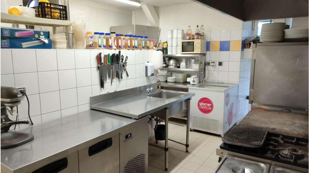 Vente bar tabac FDJ restaurant + logement Moulins