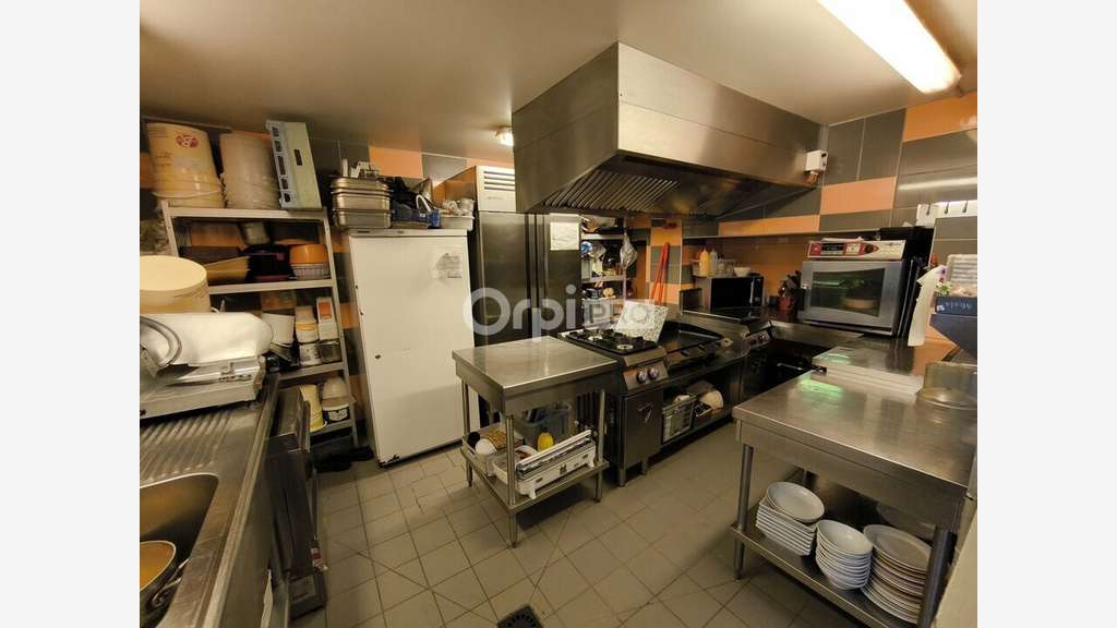 Vente bar restaurant traiteur à Objat empl strat