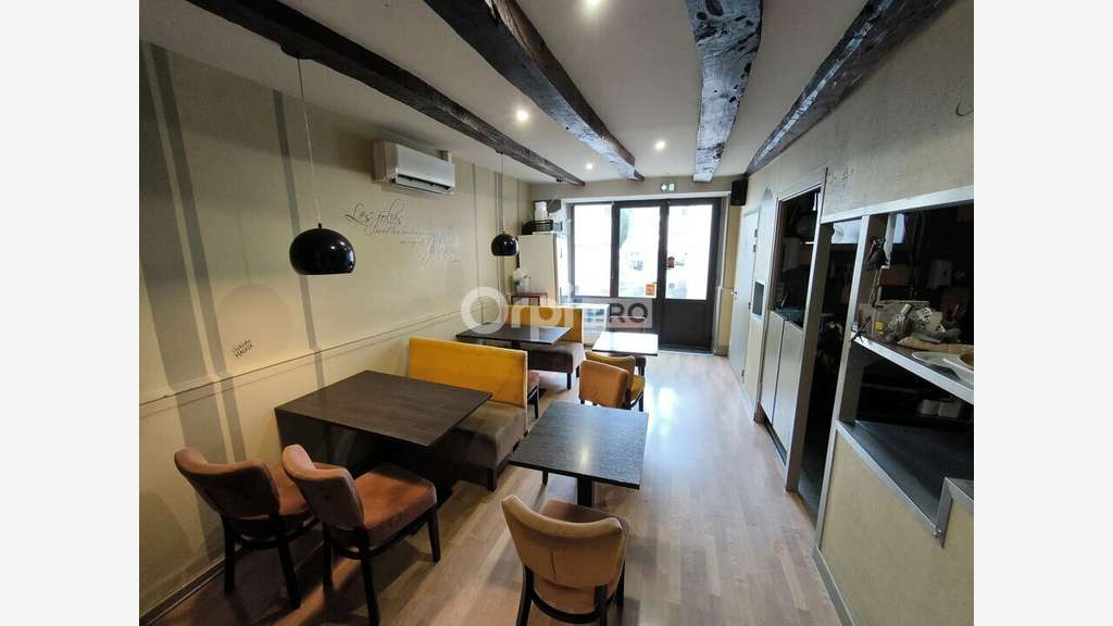 Vente bar restaurant traiteur à Objat empl strat