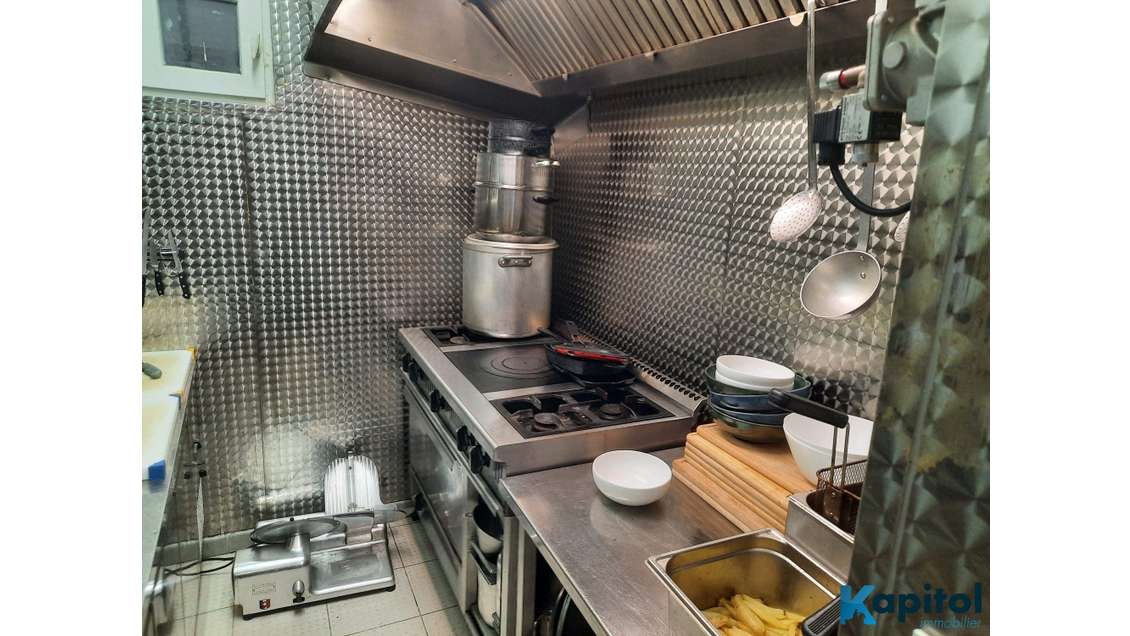 Vente brasserie avec studio Paris 18e petit loyer