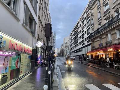 AV bar brasserie d'angle 75 cvts + terrasse Paris