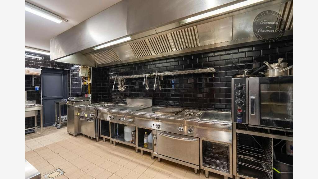Vente belle brasserie lic 3 village dynamique 66