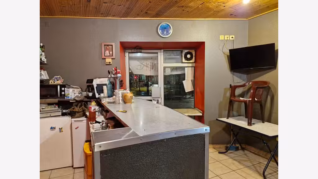 Vente bar avec terrasse licence 4 à Roanne 42300
