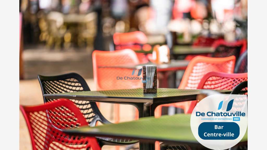 Vente bar restaurant jeux en centre village du Var
