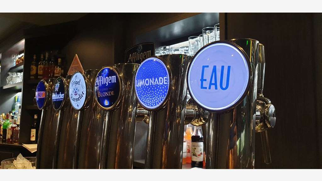 Vente bar tabac FDJ en angle proche de St Denis