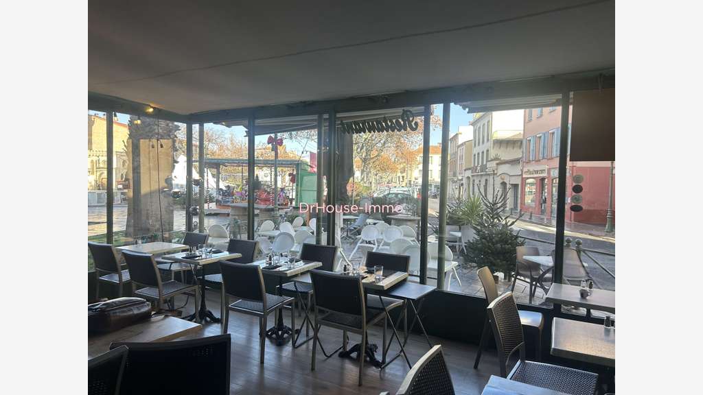 Vente restaurant avec terrasse au centre de Thuir