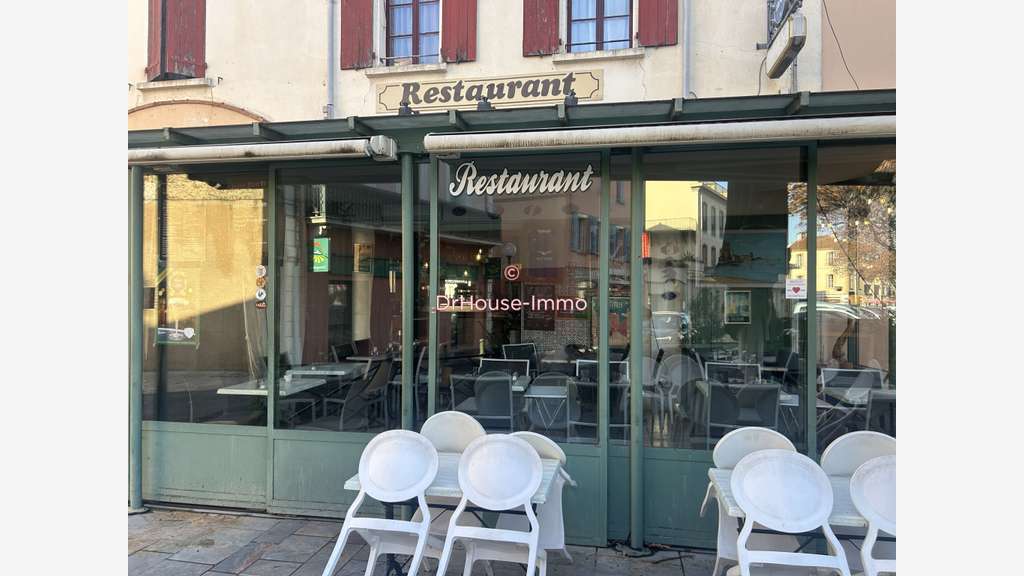 Vente restaurant avec terrasse au centre de Thuir