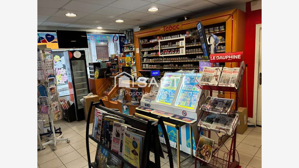 AV FDC tabac presse FDJ à Tournon-sur-Rhône