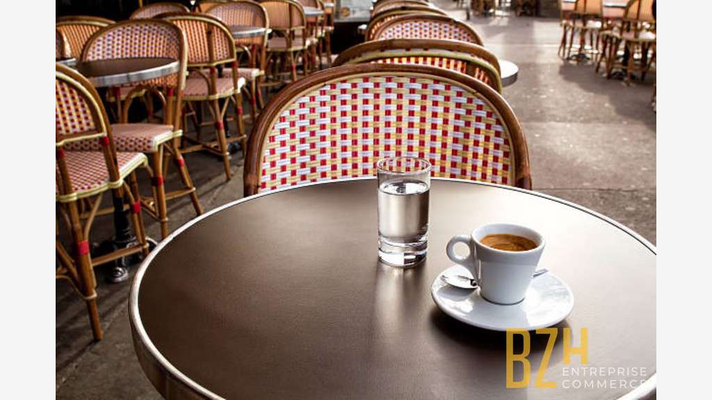 Bar brasserie dans cité de caractère à Vannes