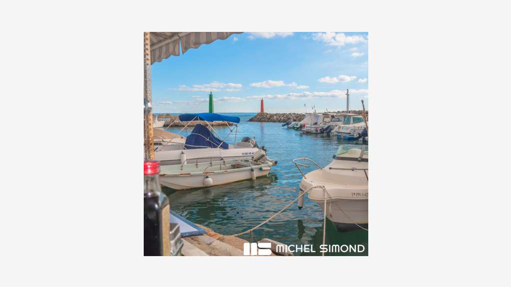 AV brasserie restaurant licence IV sur le port 83