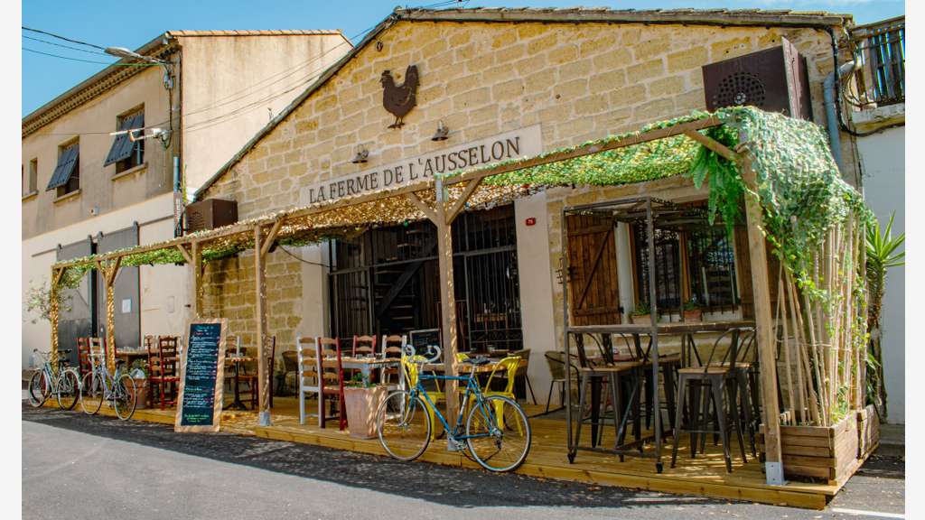 Restaurant terrasse à vendre murs + fonds Vauvert